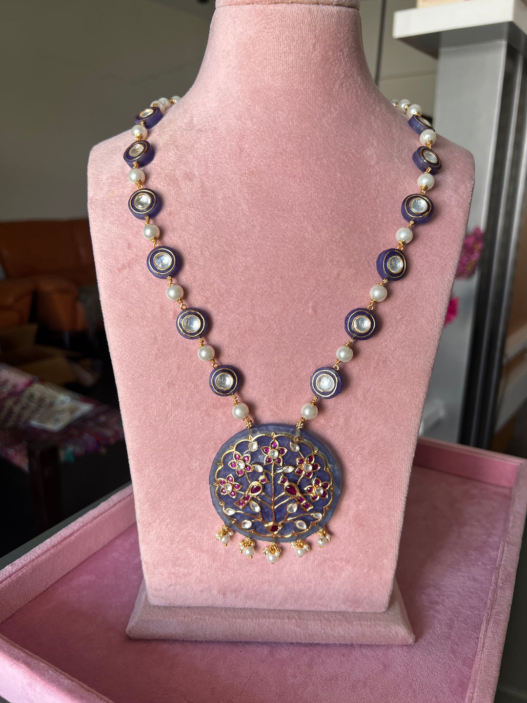 Exquisite Pendant Necklace Set - A Masterpiece of Elegance