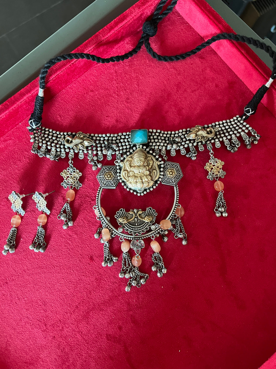 Elegant Choker Set - Unmatched Quality and Style