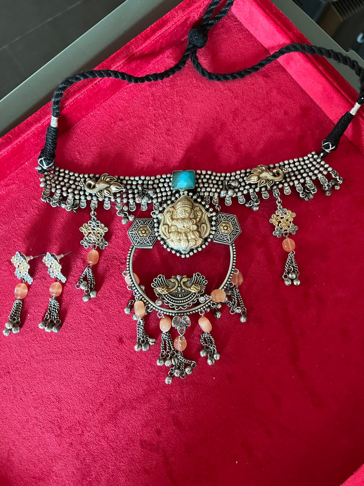 Elegant Choker Set - Unmatched Quality and Style