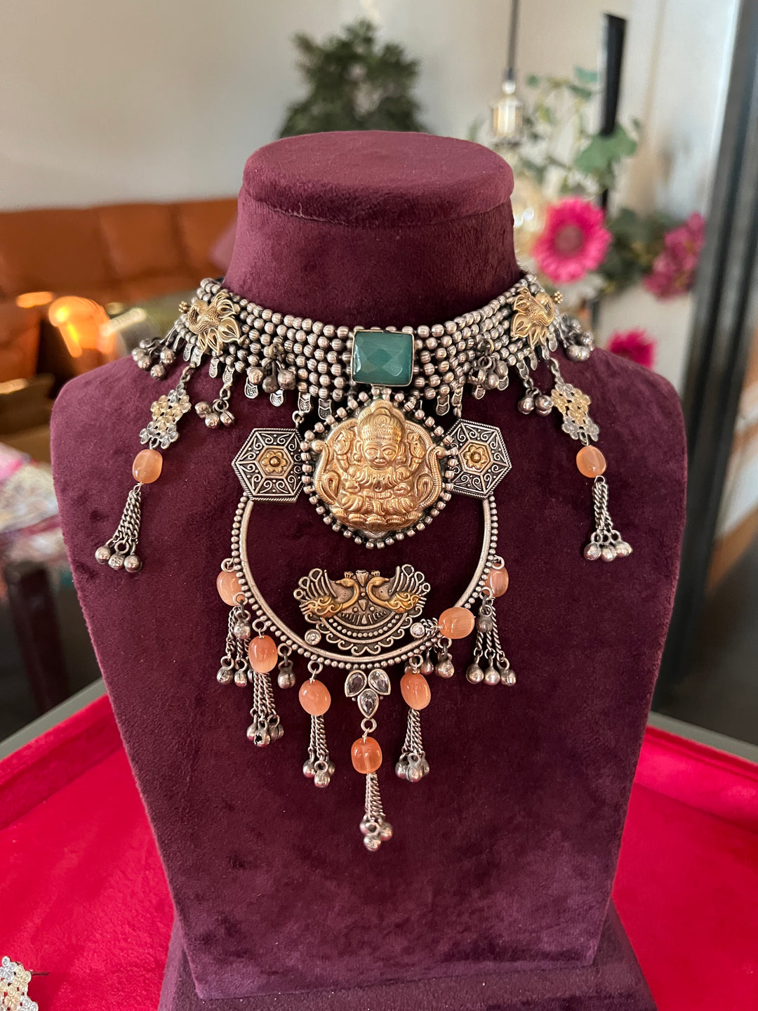 Elegant Choker Set - Unmatched Quality and Style