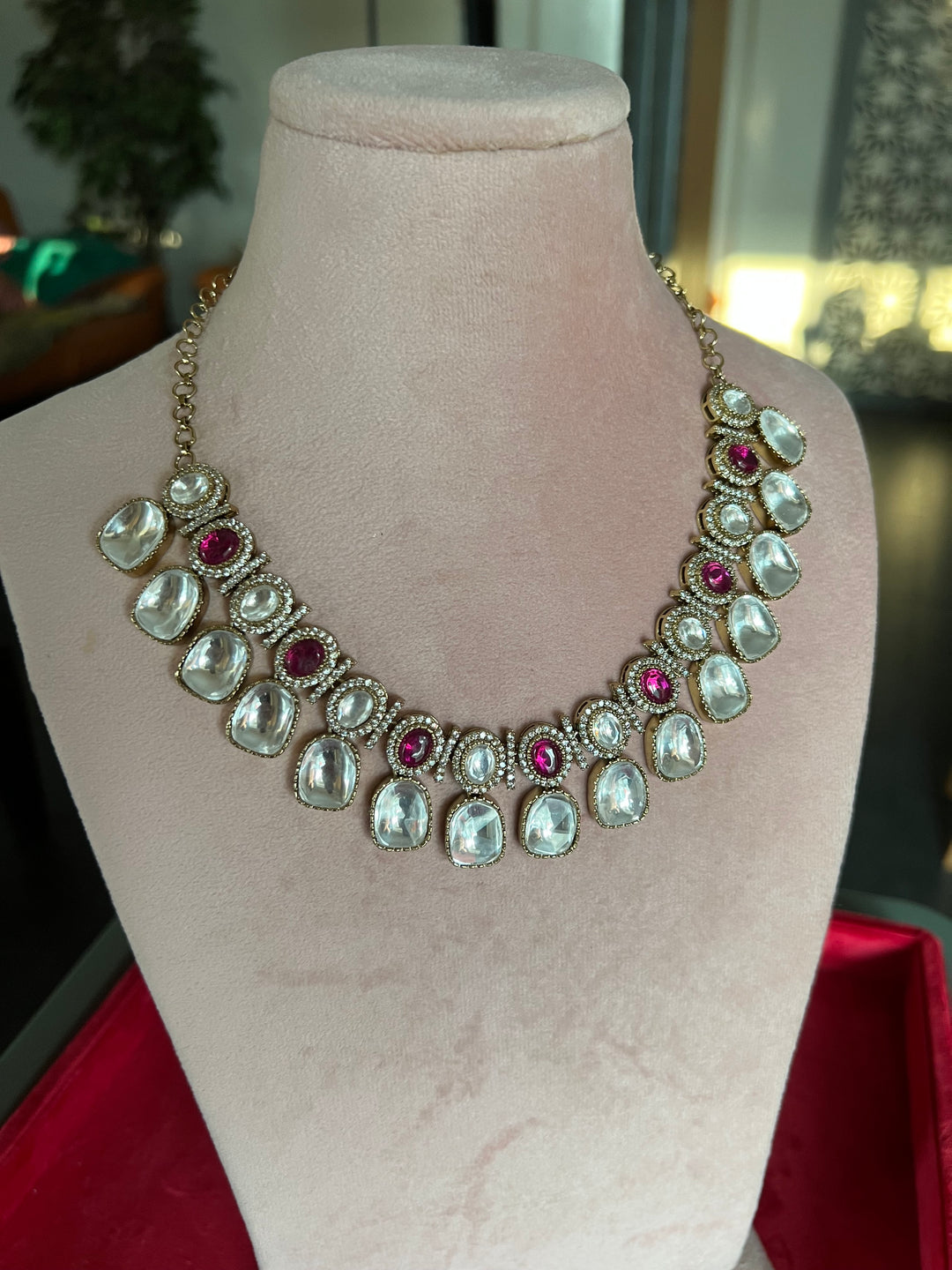 Elegant Choker Necklace Set - Unmatched Quality and Style