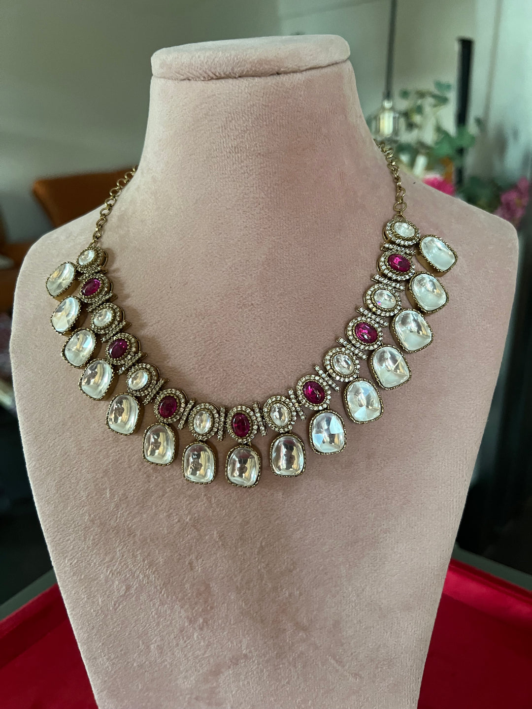 Elegant Choker Necklace Set - Unmatched Quality and Style