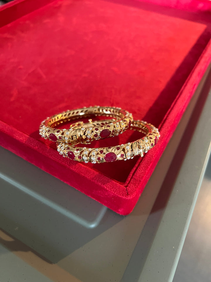 Exquisite Kada Set - Unparalleled Quality and Craftsmanship