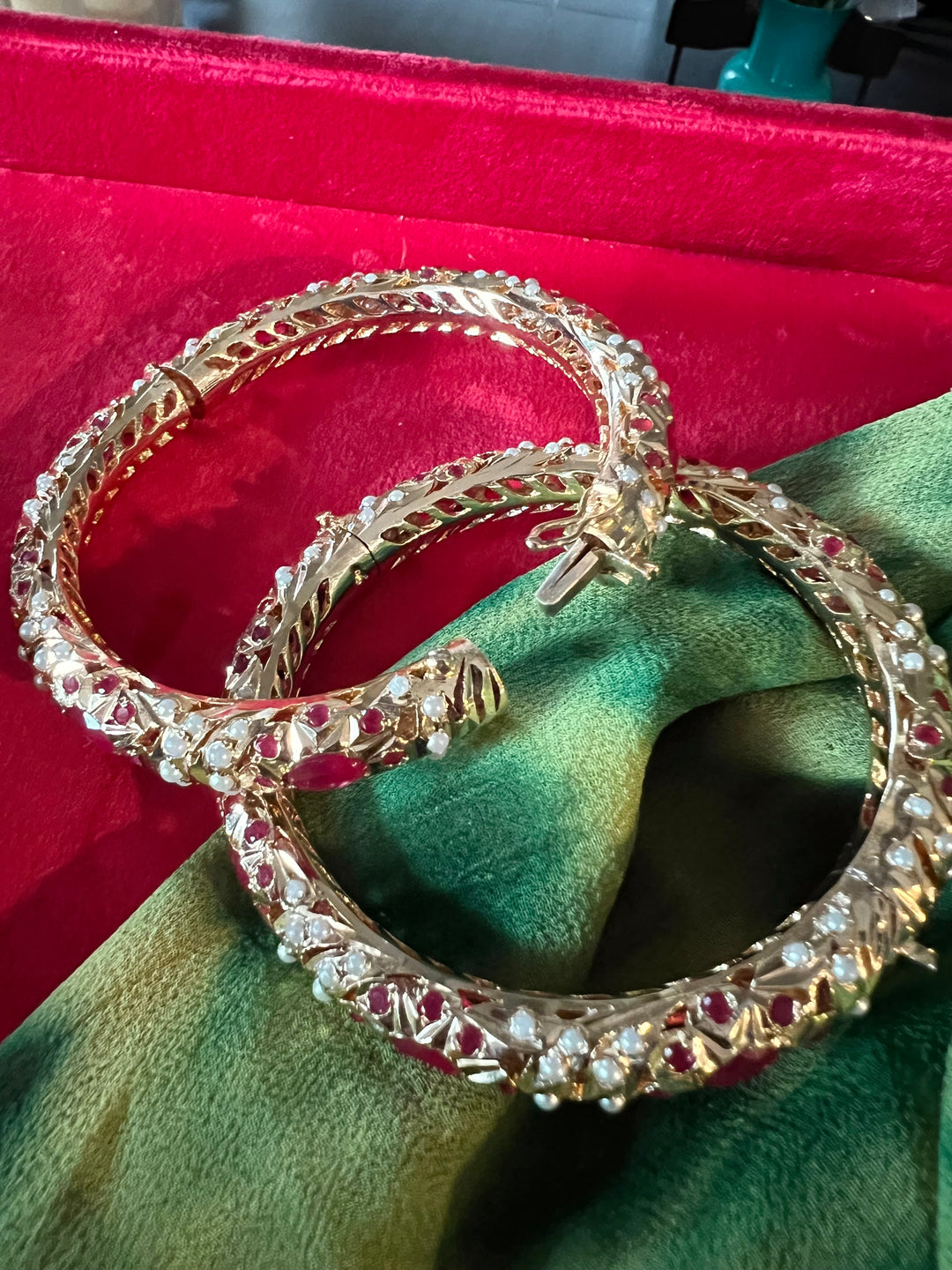 Exquisite Kada Set - Unparalleled Quality and Craftsmanship