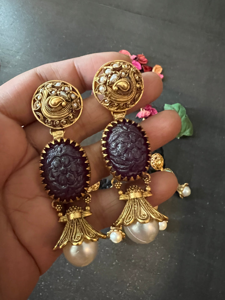 Shivka Fusion Necklace with Earrings