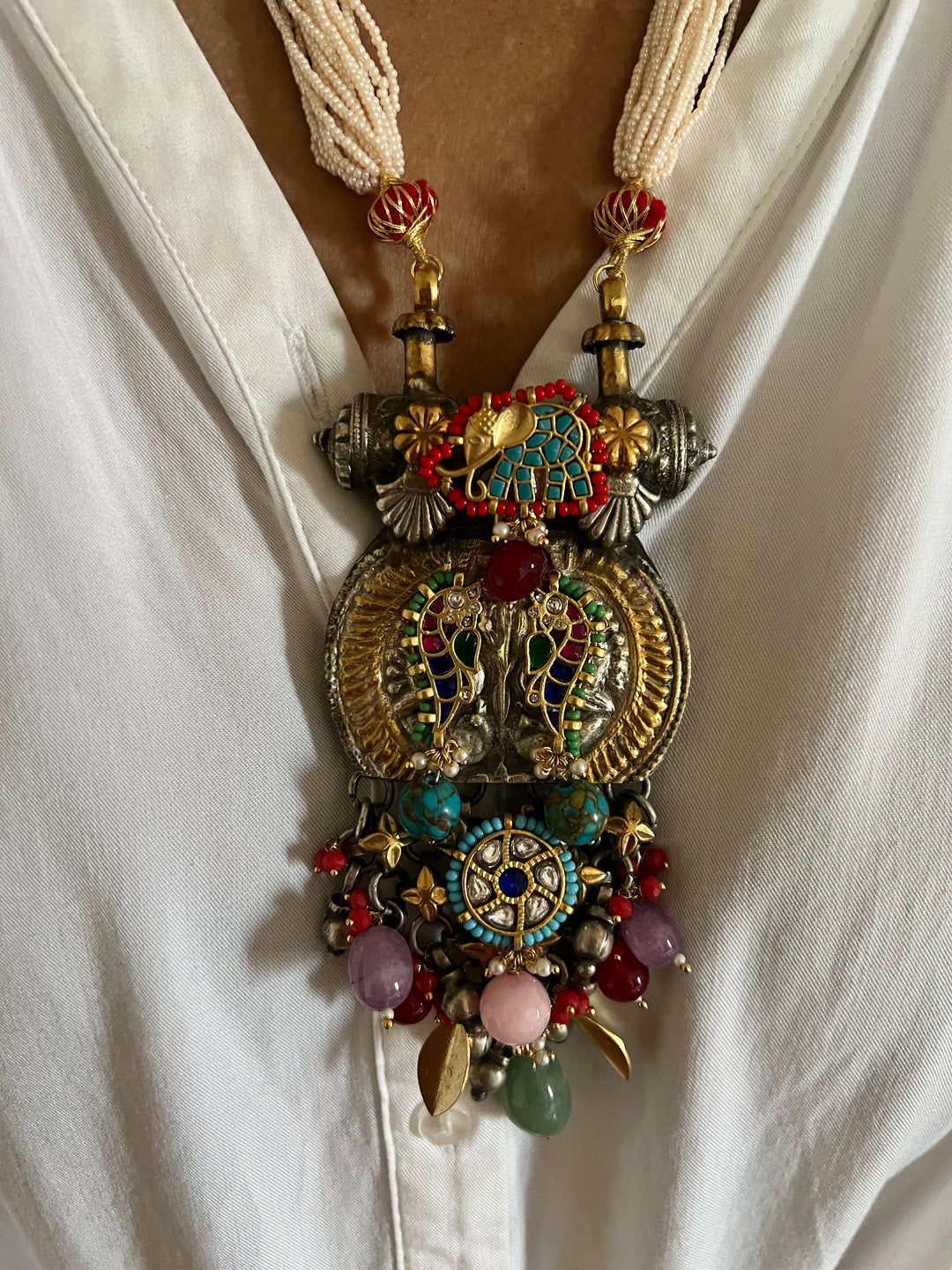 Exquisite Pendant Necklace Set - A Masterpiece of Elegance