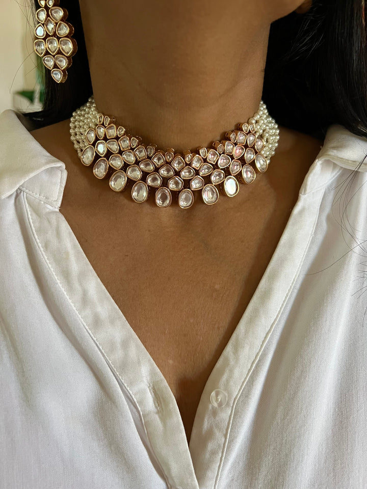 Kundan and Pearls Choker Necklace with Earrings
