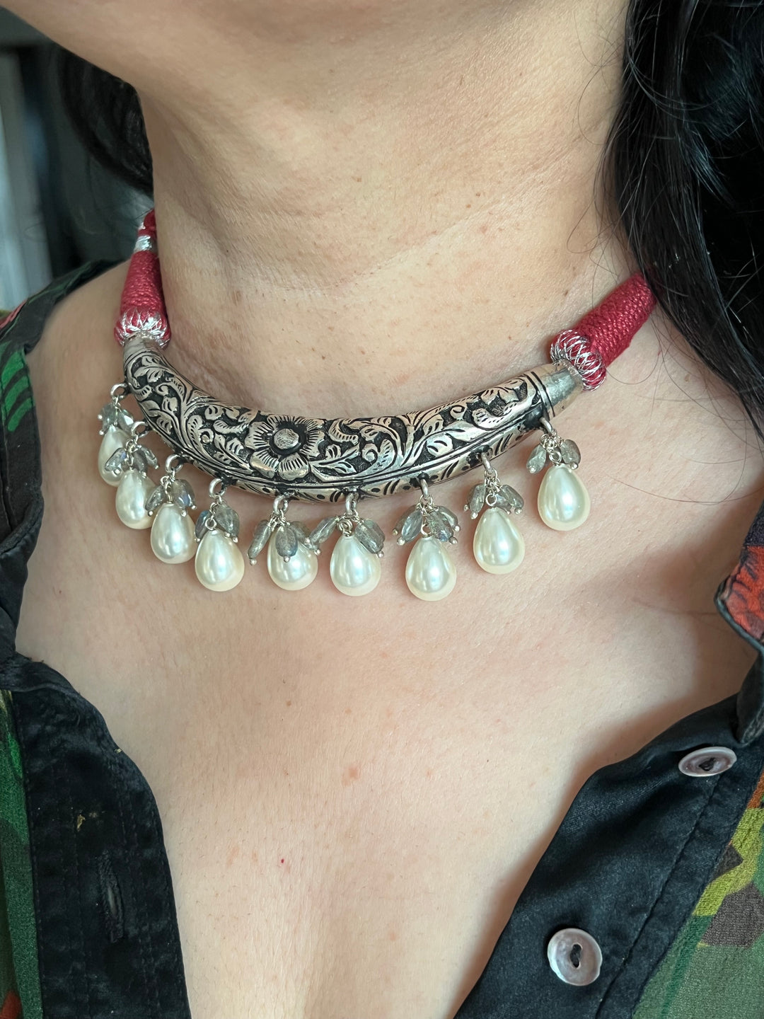 Elegance Redefined: 925 Silver Hasli Necklace Set with Chitai Work and Exquisite Gemstones