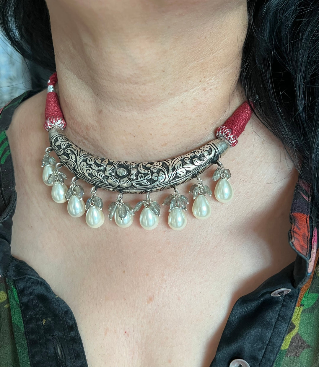 Elegance Redefined: 925 Silver Hasli Necklace Set with Chitai Work and Exquisite Gemstones