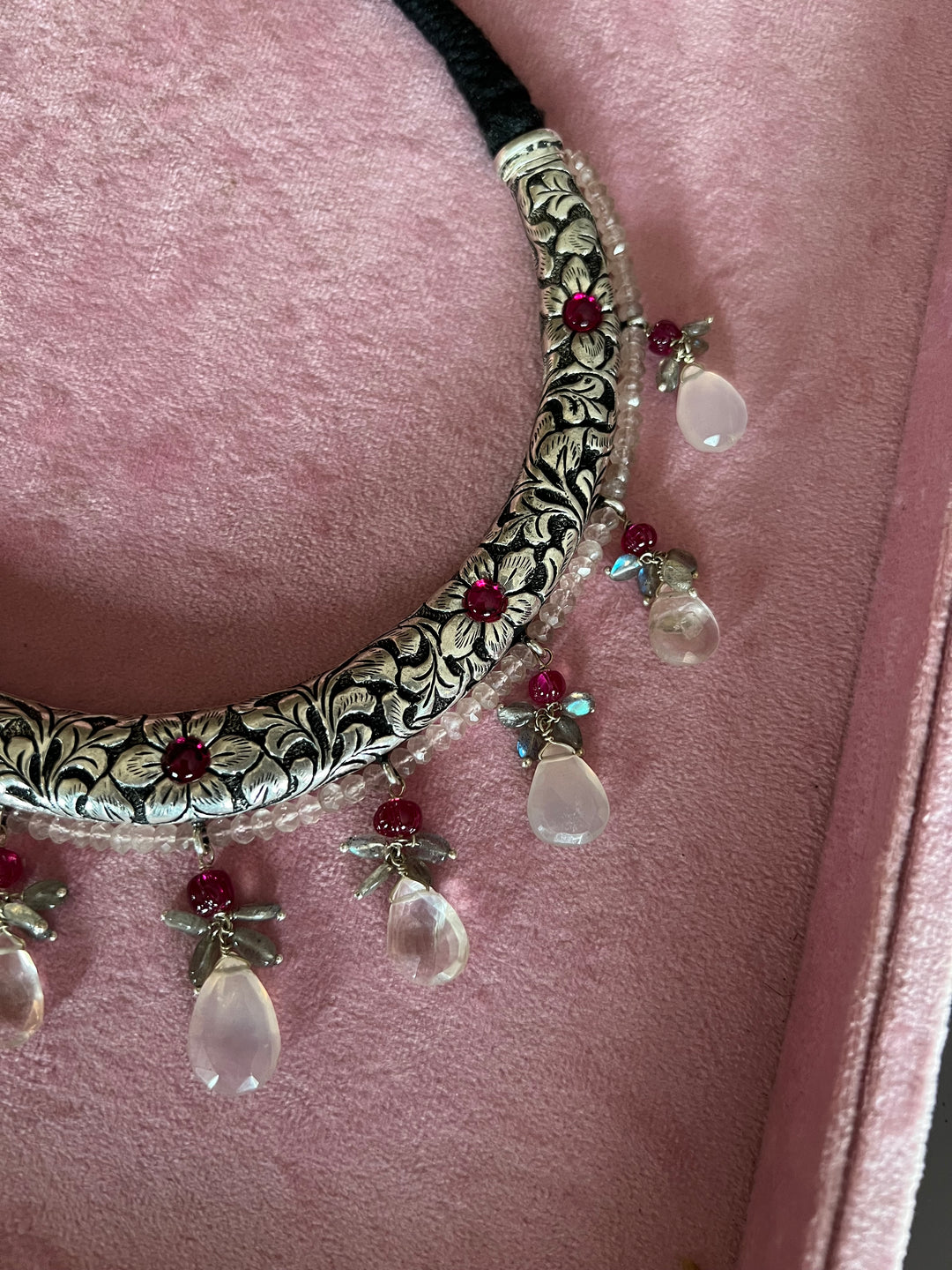 Radiant Elegance: Handmade 925 Silver Hasli Necklace with Rose Quartz and Fire Labradorite