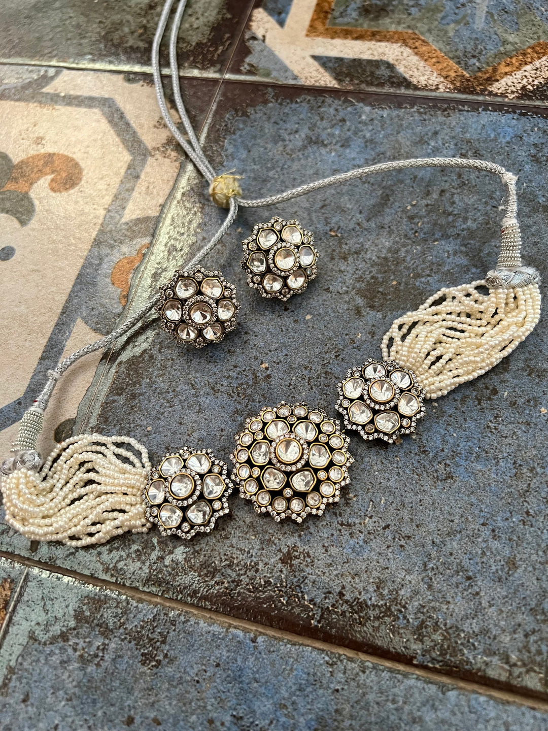 Victorian Kundan Choker with Studs