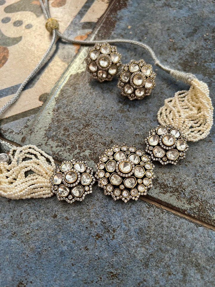 Victorian Kundan Choker with Studs