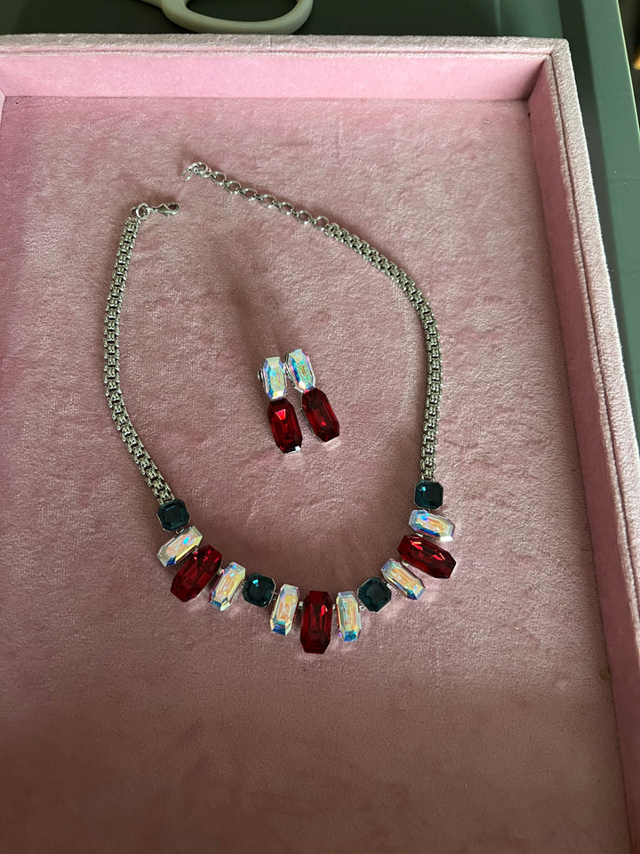 Exquisite Austrian Crystal Necklace Set: Designer Premium Quality