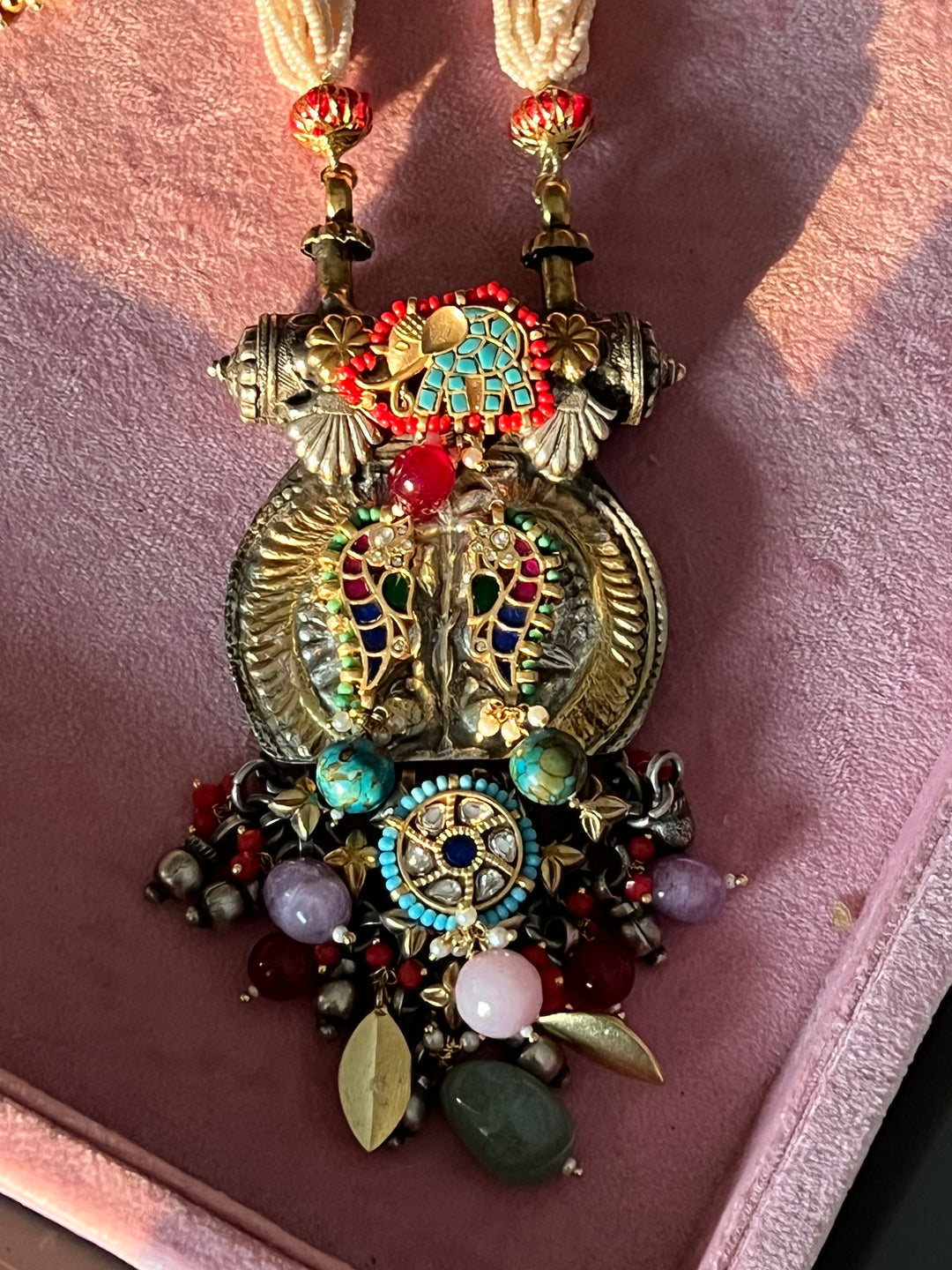 Exquisite Pendant Necklace Set - A Masterpiece of Elegance