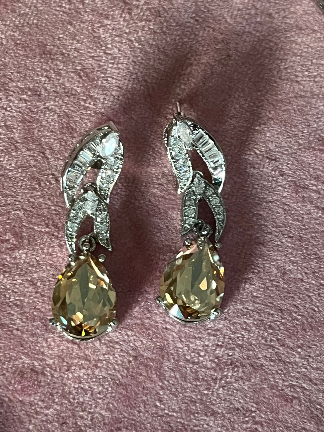 Exquisite Austrian Crystal Necklace Set: Designer Premium Quality