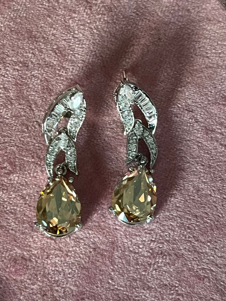 Exquisite Austrian Crystal Necklace Set: Designer Premium Quality