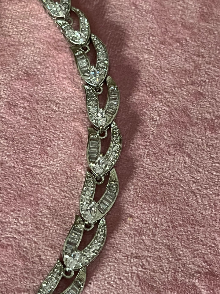 Exquisite Austrian Crystal Necklace Set: Designer Premium Quality