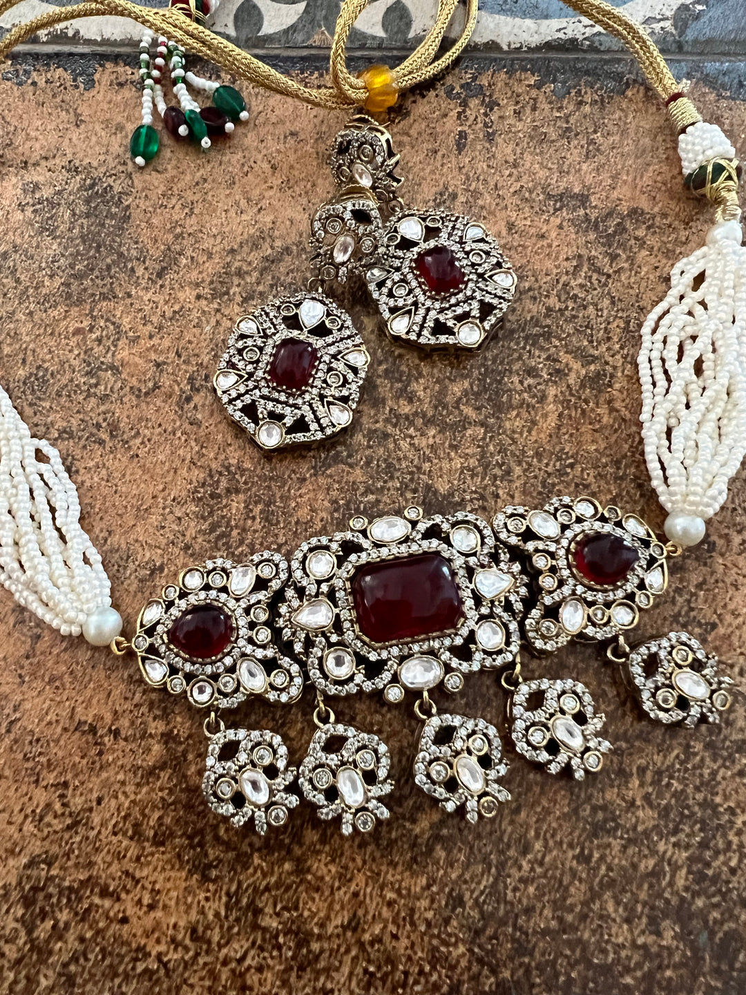 Victorian Kundan Choker with Studs
