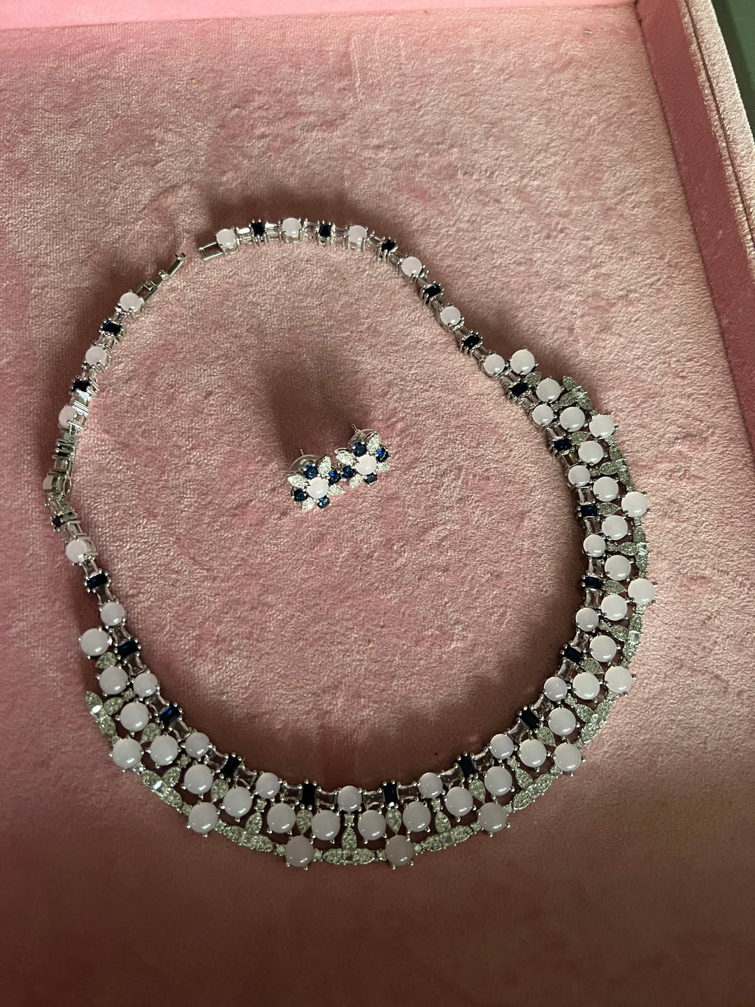 Elegant Necklace Set - Unmatched Quality and Style