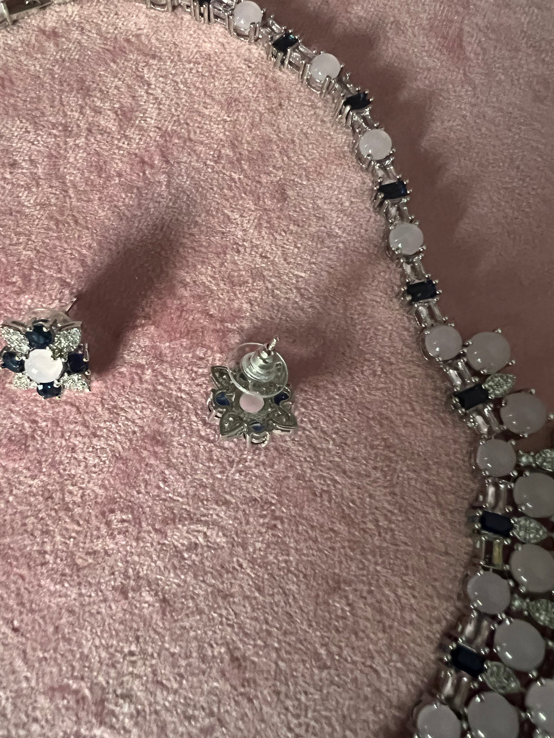 Elegant Necklace Set - Unmatched Quality and Style