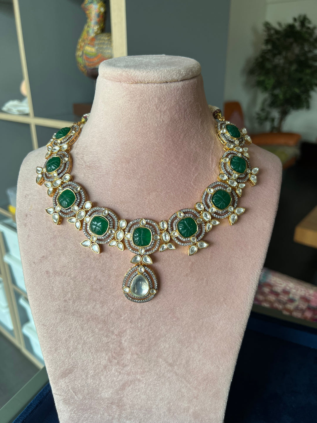 Elegant Kundan Necklace Set - Dazzle at Weddings and Festive Affairs