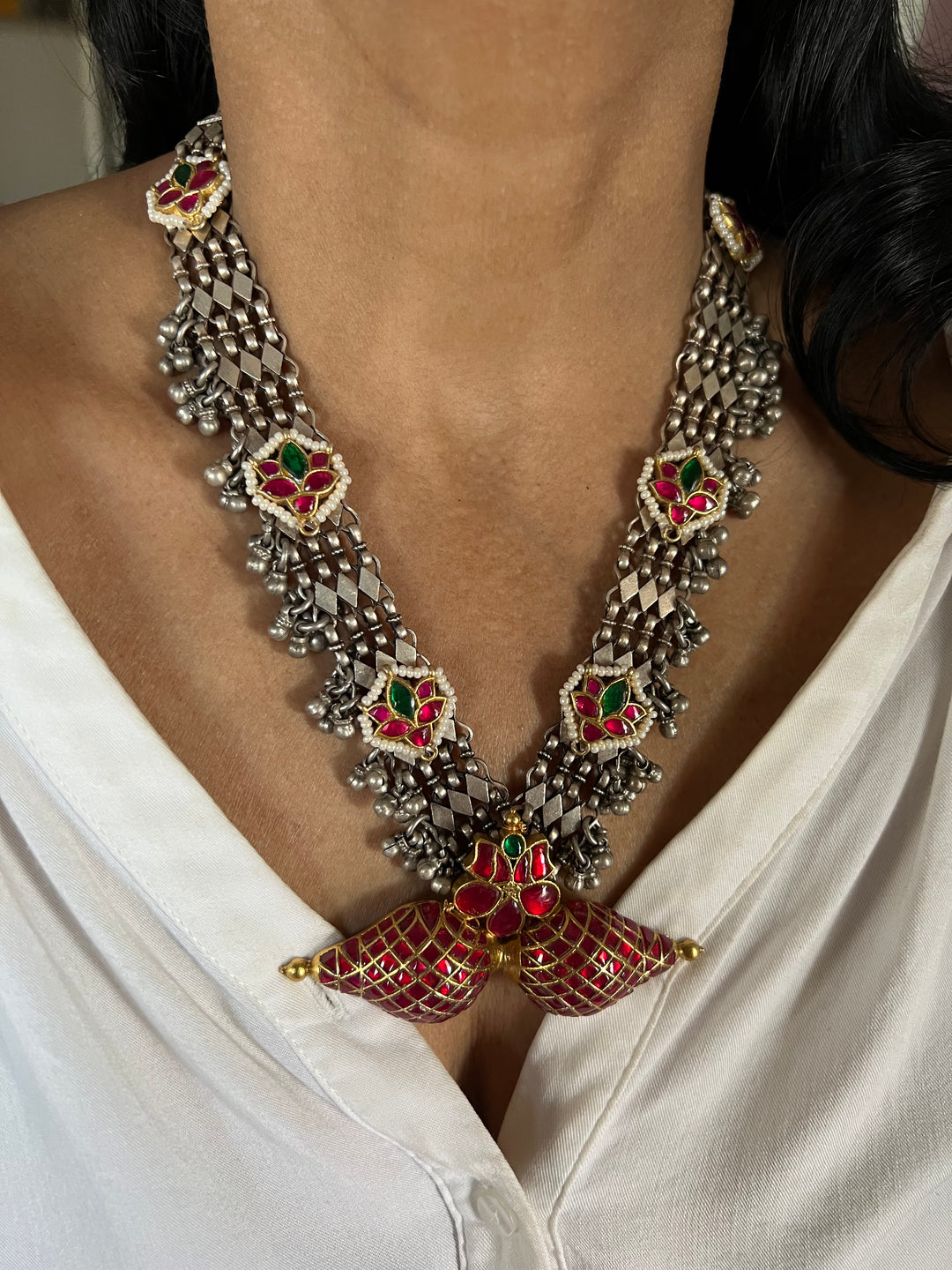Beautiful 925 Silver Necklace with Kundan Embellishments
