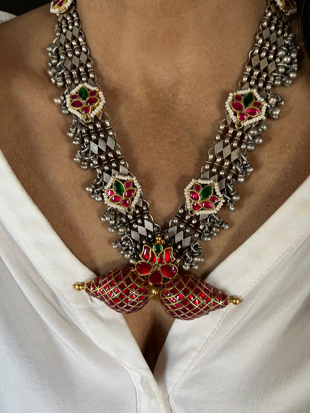 Beautiful 925 Silver Necklace with Kundan Embellishments