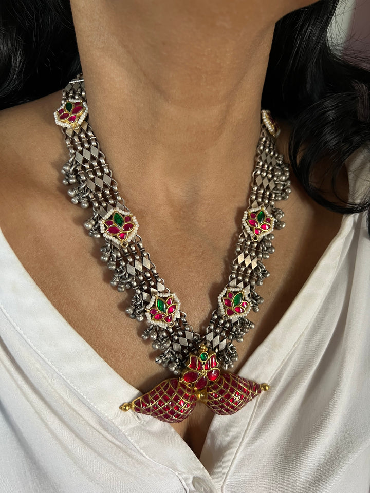 Beautiful 925 Silver Necklace with Kundan Embellishments