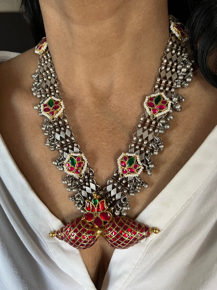 Beautiful 925 Silver Necklace with Kundan Embellishments