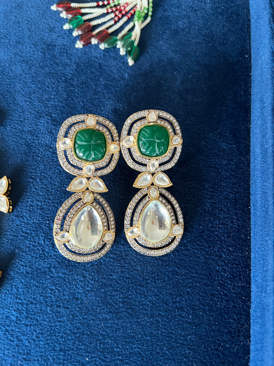 Elegant Kundan Necklace Set - Dazzle at Weddings and Festive Affairs