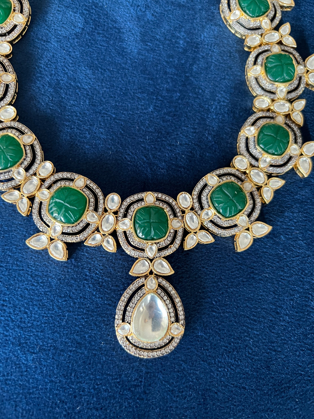 Elegant Kundan Necklace Set - Dazzle at Weddings and Festive Affairs