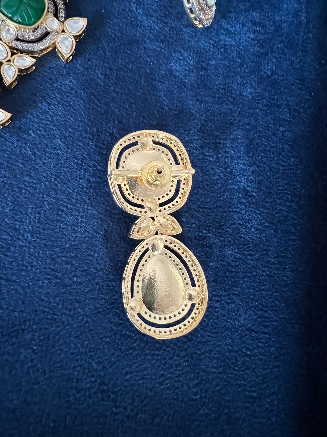 Elegant Kundan Necklace Set - Dazzle at Weddings and Festive Affairs