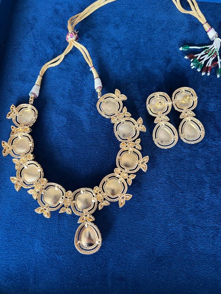 Elegant Kundan Necklace Set - Dazzle at Weddings and Festive Affairs