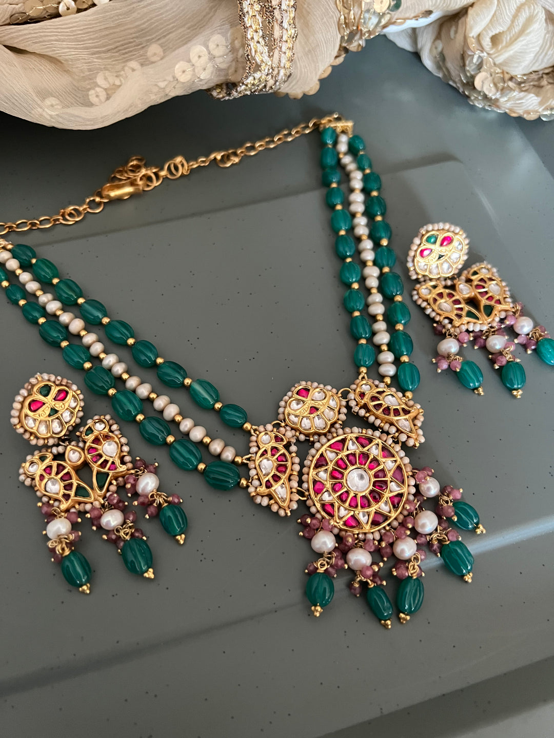 Elegant 925 Silver Jadau Kundan Necklace Set