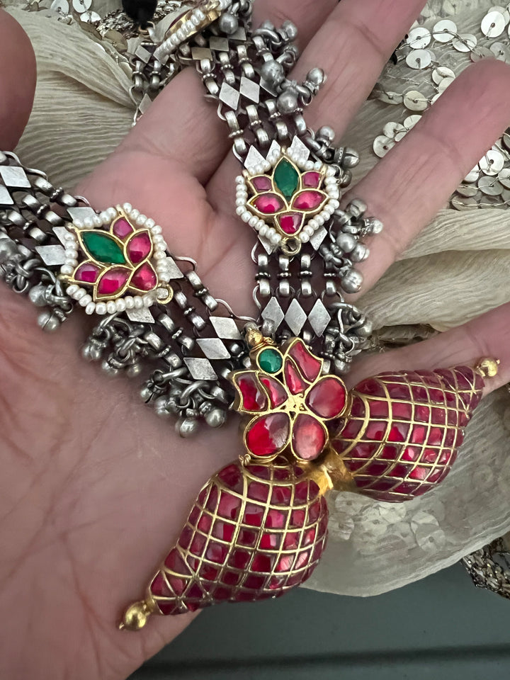 Beautiful 925 Silver Necklace with Kundan Embellishments