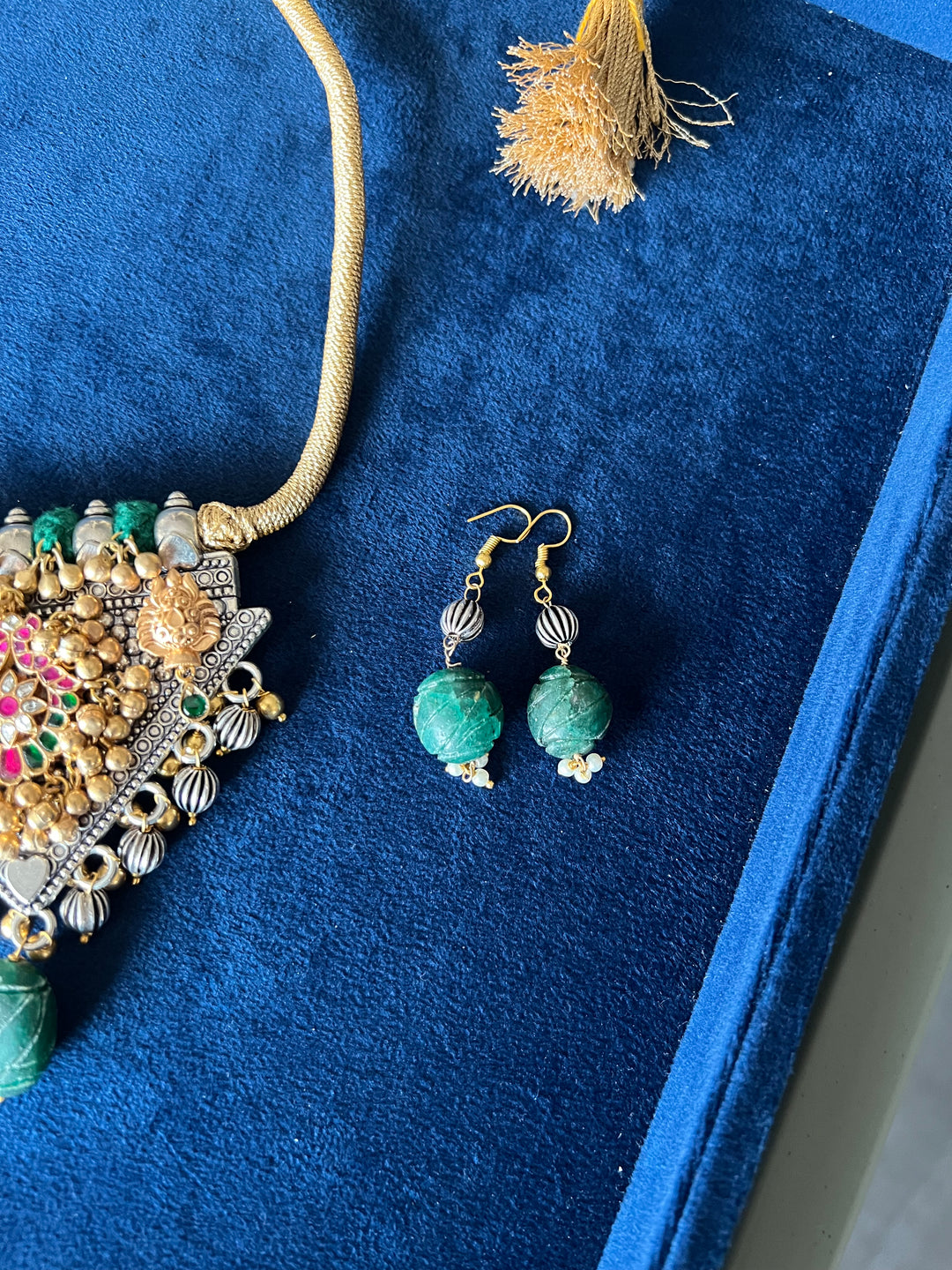 Beautiful Fusion Kundan Pendant Necklace with Earrings