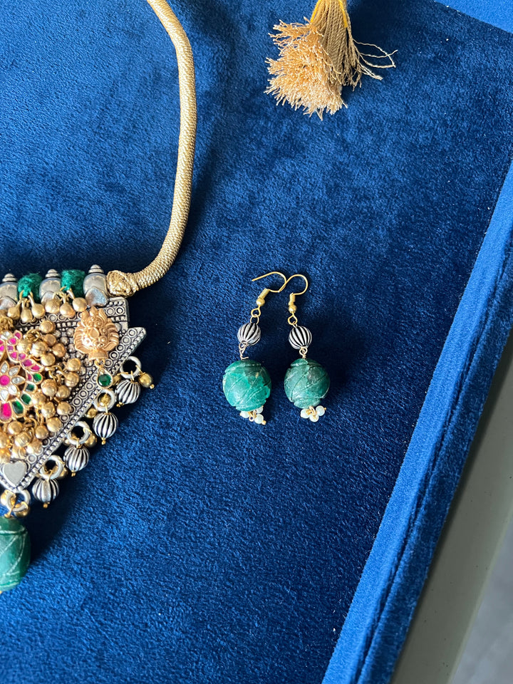 Beautiful Fusion Kundan Pendant Necklace with Earrings