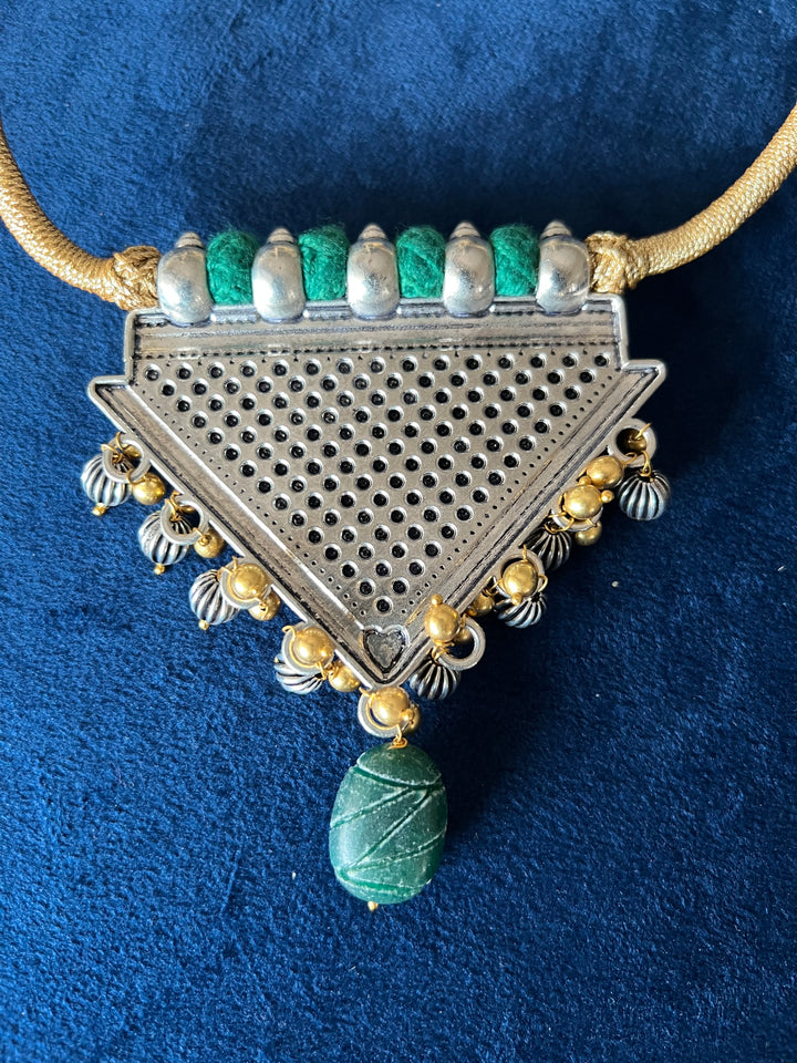 Beautiful Fusion Kundan Pendant Necklace with Earrings