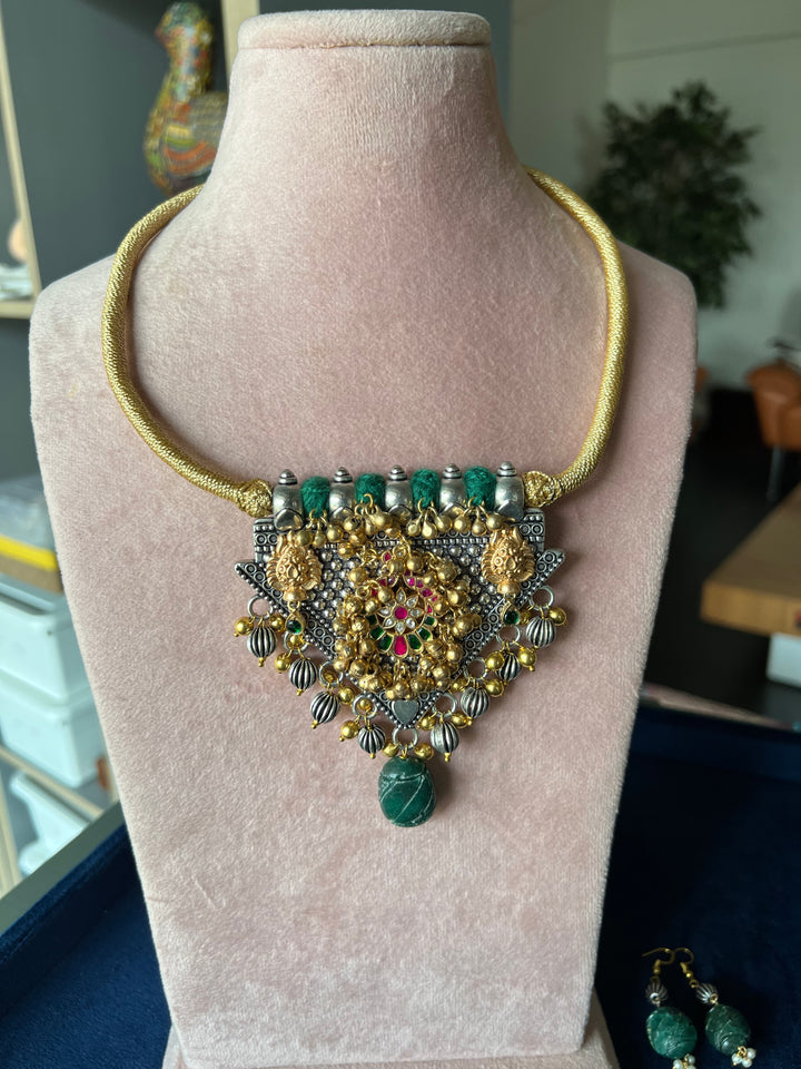 Beautiful Fusion Kundan Pendant Necklace with Earrings