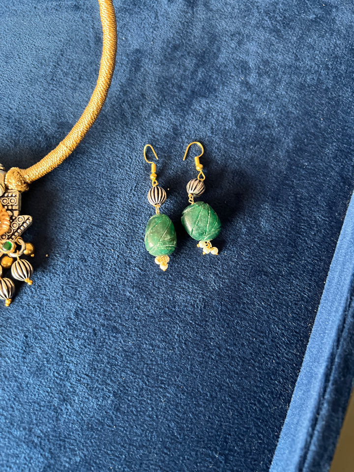 Beautiful Fusion Kundan Pendant Necklace with Earrings