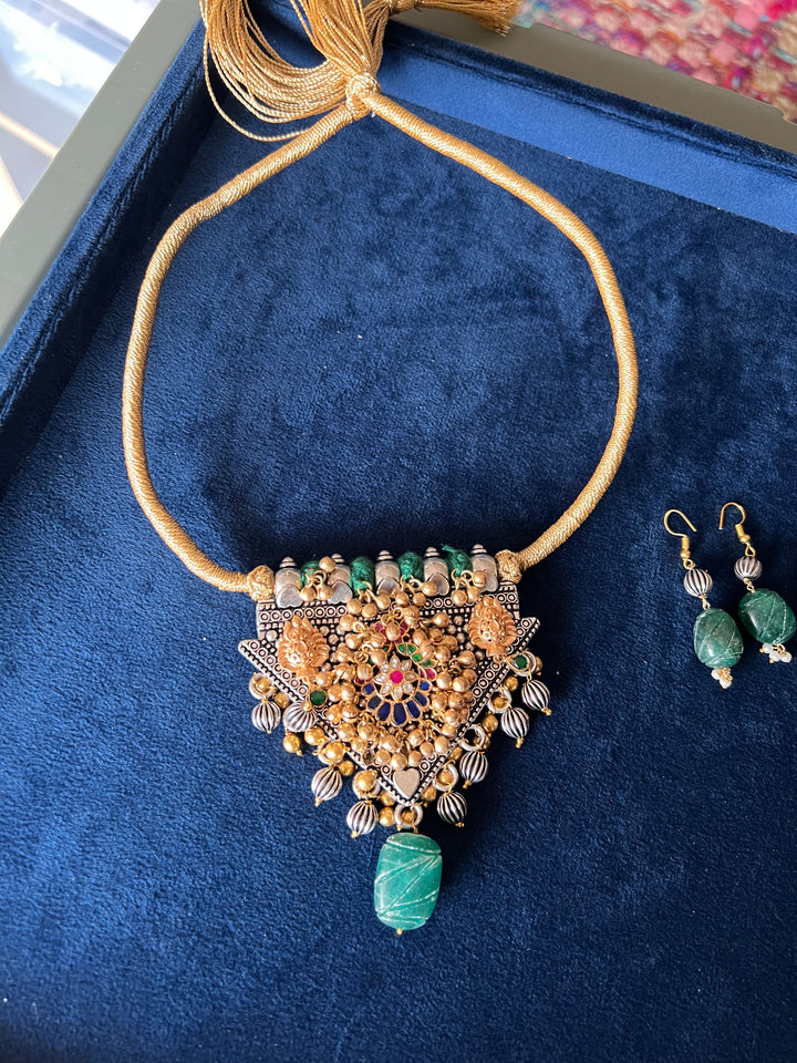 Beautiful Fusion Kundan Pendant Necklace with Earrings