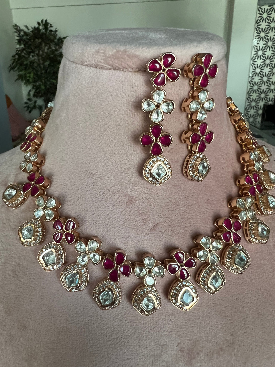 Signature Kundan Necklace with Earrings