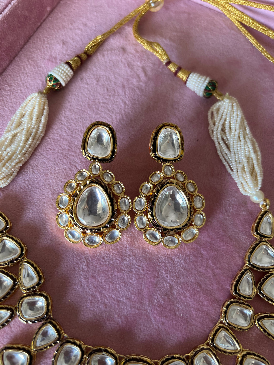 Beautiful Kundan Necklace with Statement Earrings