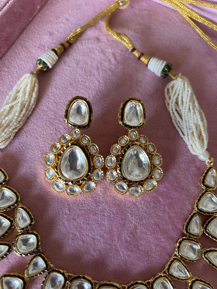 Beautiful Kundan Necklace with Statement Earrings