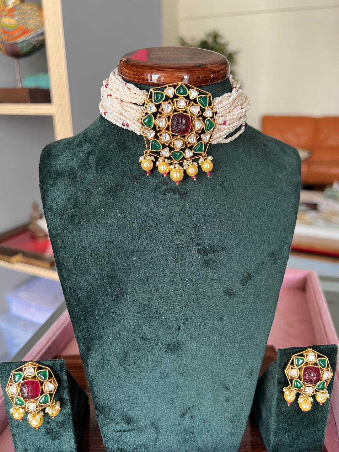 Beautiful Pearls and Kundan Choker with Studs