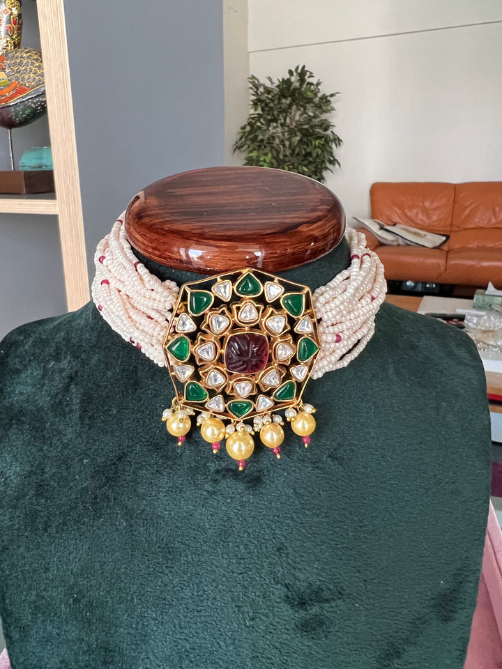 Beautiful Pearls and Kundan Choker with Studs