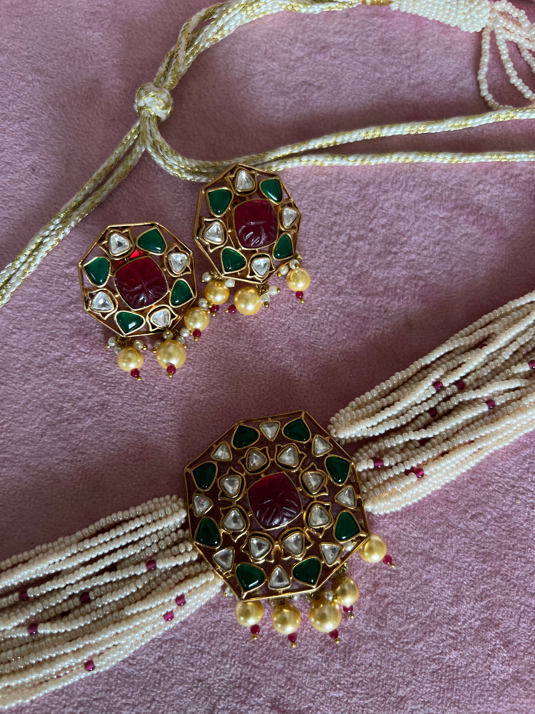 Beautiful Pearls and Kundan Choker with Studs