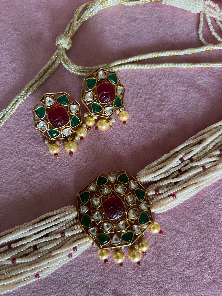 Beautiful Pearls and Kundan Choker with Studs