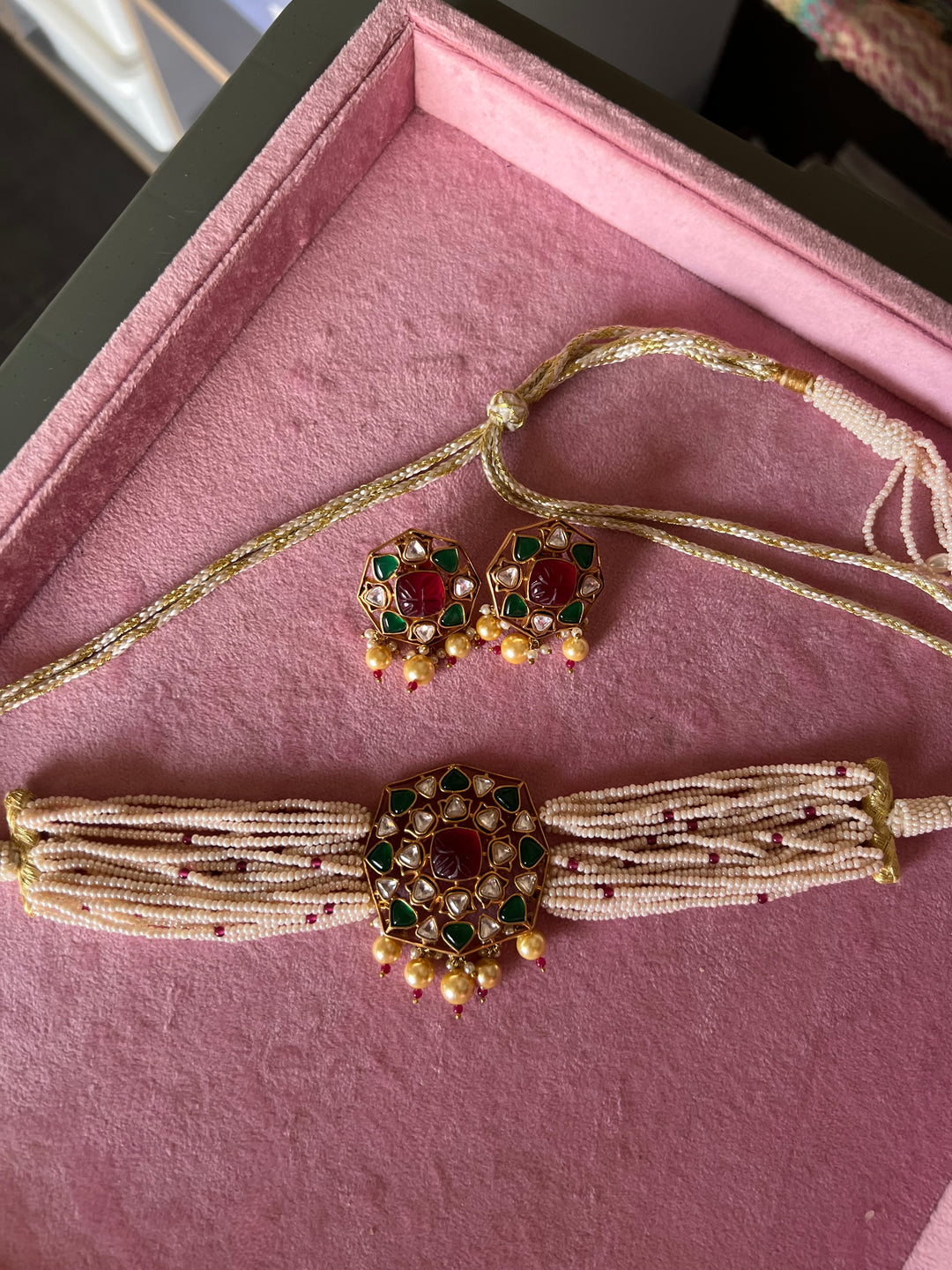 Beautiful Pearls and Kundan Choker with Studs