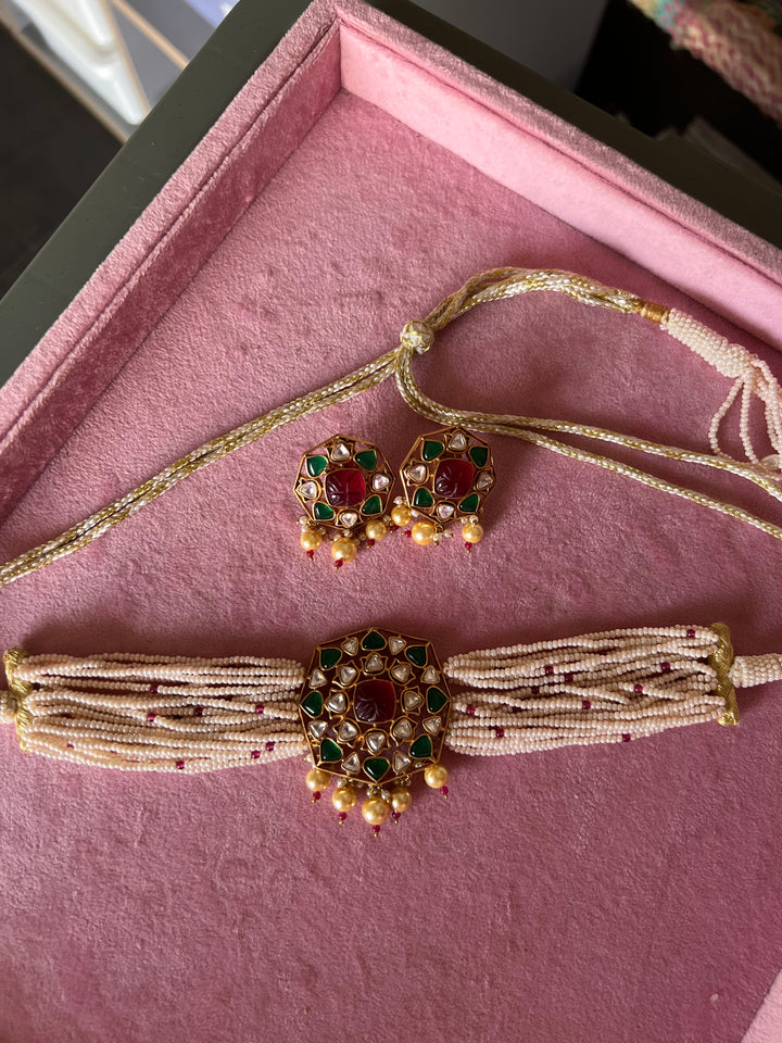 Beautiful Pearls and Kundan Choker with Studs